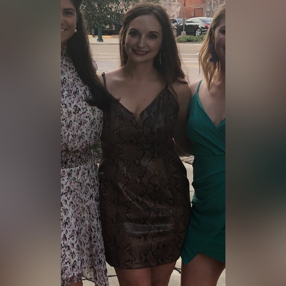 ASTR COME SLITHER BODYCON MINI DRESS, Brown, size Medium - Picture 2 of 7